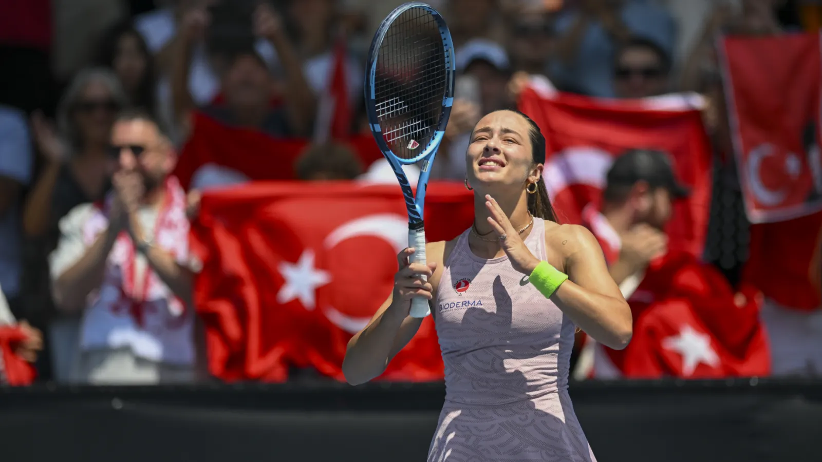 THY sporcusu Zeynep Sönmez Avustralya Açık’ta tarih yazıyor