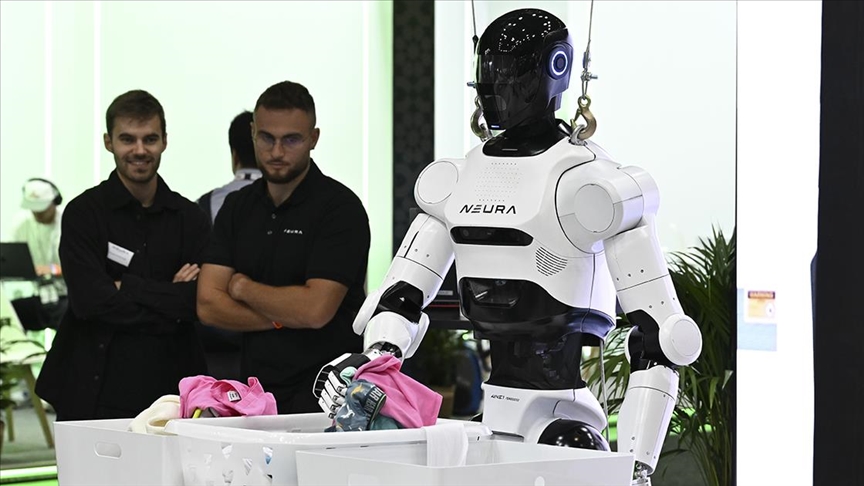 Humanoid (İnsansı) robotlar geleceği nasıl şekillendirecek?