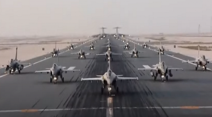 Katar Hava Kuvvetleri “fil yürüyüşü” gerçekleştirdi