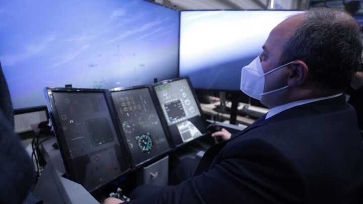 Sanayi ve Teknoloji Bakanı F-16 ile Uçma Deneyimi